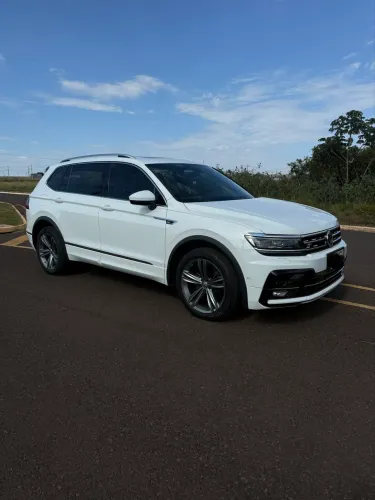 Volkswagen Tiguan Allspac R-line 350 TSI 2.0 4X4 2019