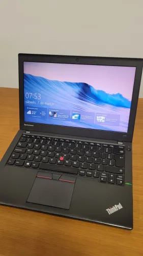 Lenovo ThinkPad X250 | Intel Core i5 | 8GB RAM | SSD 256GB - Rápido e Pronto para Uso!