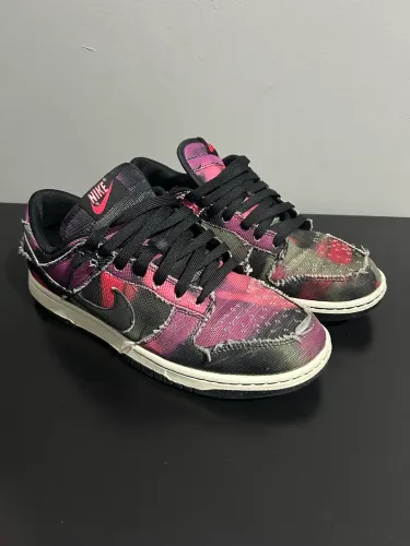 Nike Dunk Grafitti Pink