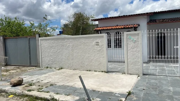 ALUGO CASA NO BAIRRO BRASÍLIA
