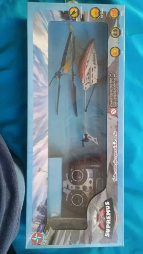 Helicoptero de brinquedo 