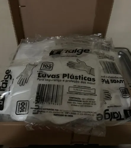 Caixa com 7.500 Luvas plásticas + 20 pegadores de brinde