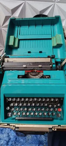 I9 máquina de escrever