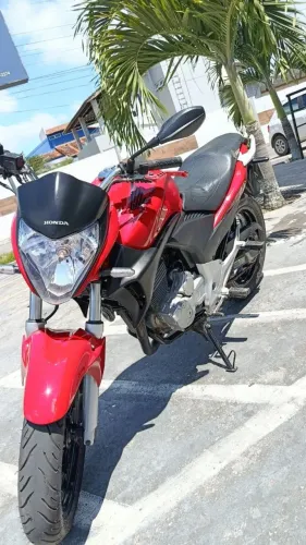 Vende _se CB300R 2011