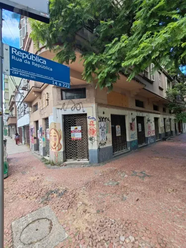 Ponto Comercial/Loja para Alugar no Bairro Cidade Baixa com 132 m² de Área Útil