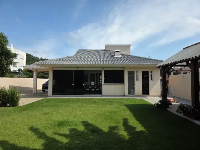 Casa com 2 dormitórios à venda, por R$ 2.700.000 - Canasvieiras - Florianópolis/SC