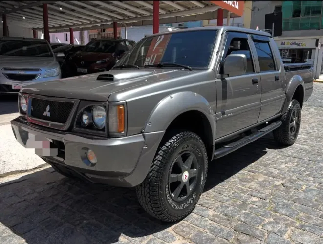 Mitsubishi L200 GL 2.5 4X4 CD Diesel 2002