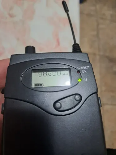 Monitor Duplo Sem fio sennheiser para Palco Frequência 7804.800