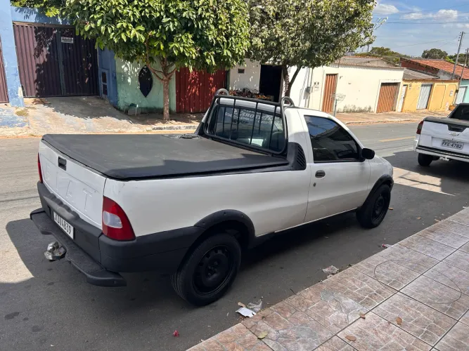 Fiat Strada Working 1.5 MPI 8V CE 2001