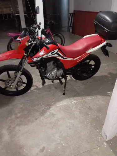 Vendo Bros 160 edição especial