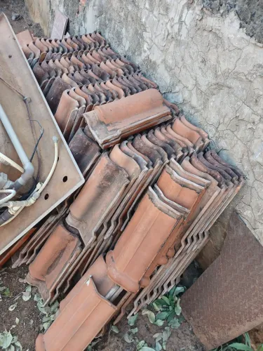 Telhas de barro usadas