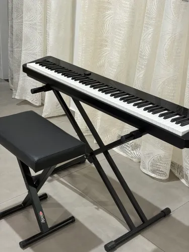 KIT PIANO DIGITAL CASIO PRIVIA PX-S1000 PRETO + SUPORTE X + BANCO
