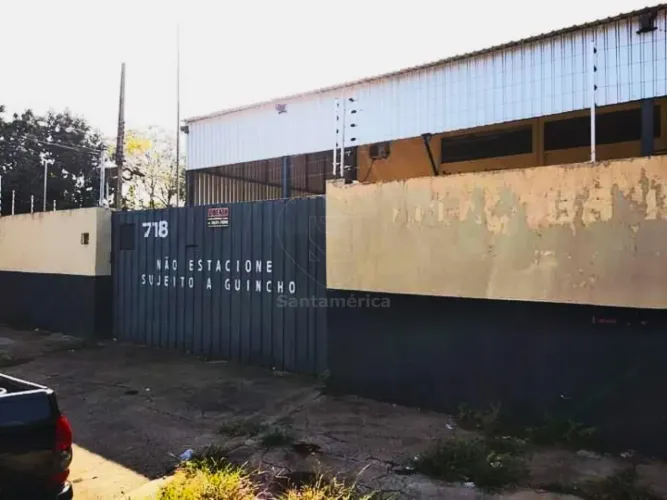 Barracão para locação na Zona Leste de Londrina, próximo à Avenida Brasília