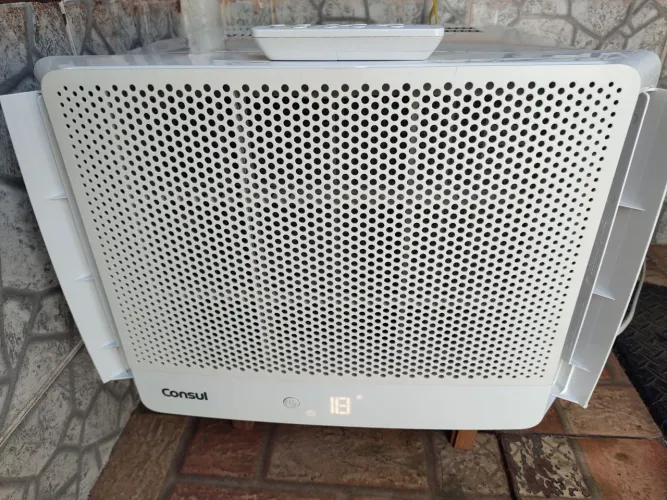 Ar Consul 10 mil BTUs 110 volta controle semi.novo 650,00