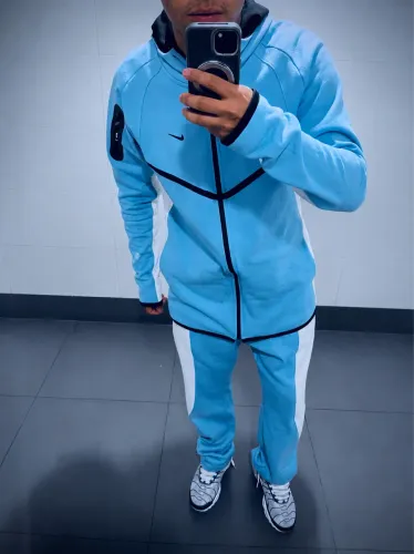 nike tech