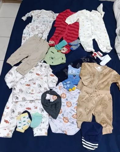 Lote desapego roupas bebê, roupinhas menino bebê 0-3 meses