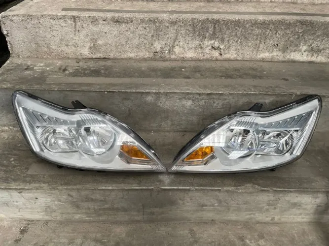 Farol Ford Focus 2009 ate 2013