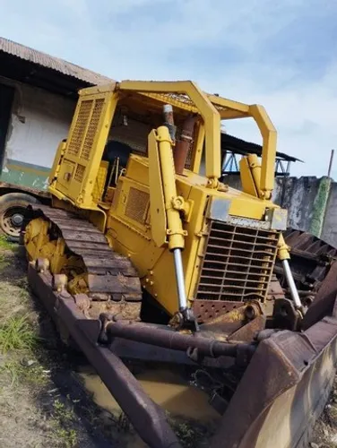 Trator de Esteiras Caterpillar D6GSR, ano 2000
