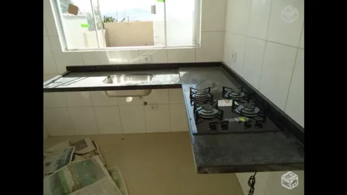 Mesas granitos , ilhas gourmet , lavatórios esculpidos , soleiras 