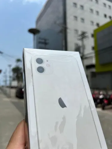 iPhone 11 Branco - Novo na Caixa