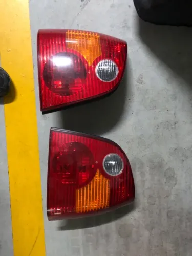 Par de lanterna traseira com placas original tricolor, polo partir de 2003