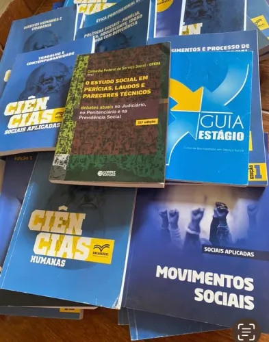 Coleção de livros de Serviço Social