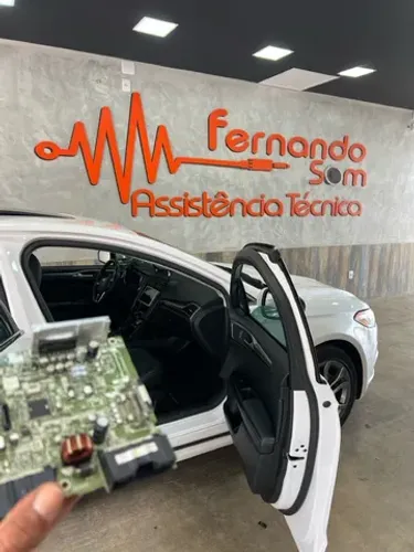 Conserto e manutenção de aparelhos originais  e centrais multimídia e vendas!
