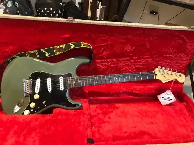 Fender American Professional Stratocaster guitarra