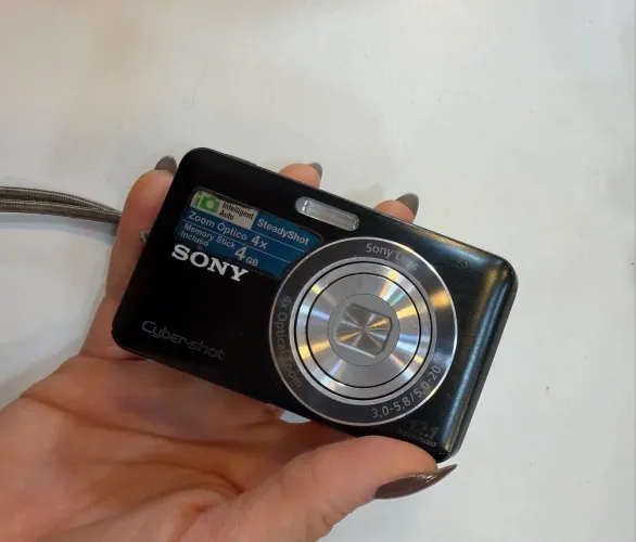 Câmera Sony Cybershot 4gb