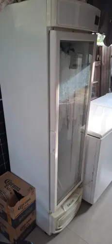 FREEZER/CERVEJEIRA VERTICAL COM VISOR - GELOPAR 