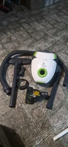 Vendo aspirador de pó Faciclean alta potência.