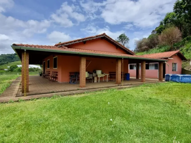 Sítio Magnífico Formado Senador Amaral 46.000 m² 3d(st)/2wc/riacho/cascata "Venda Urgente"