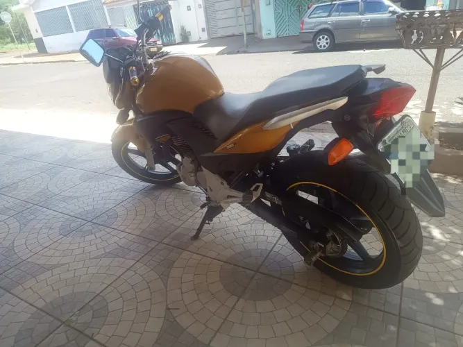 Honda CB 300 - Potência, estilo e desempenho impecável ?