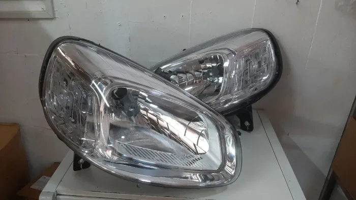 Faróis Automotivos Novos Fiat uno drive cromado par