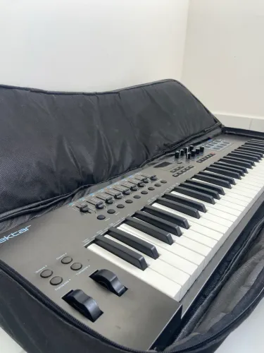 Teclado controlador Nektar