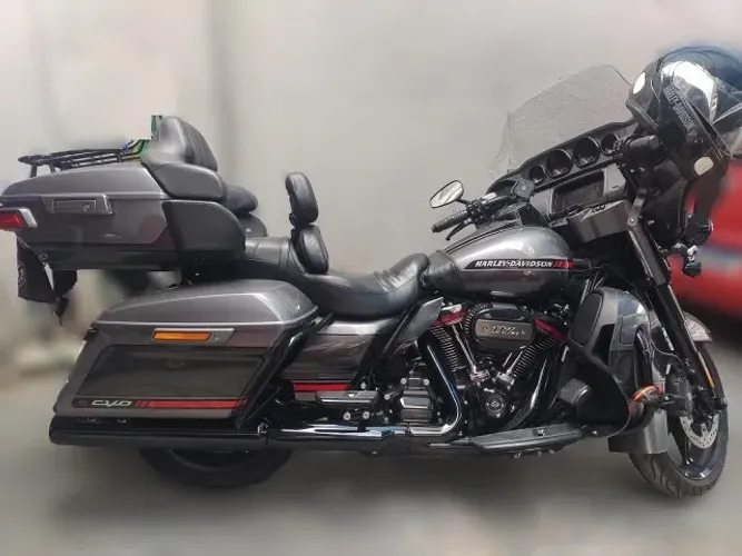Harley Davidson Cvo FLHTKSE 2020
