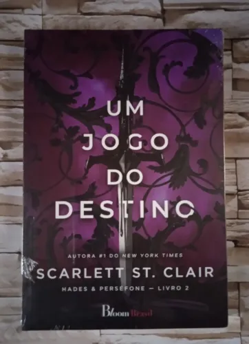 Um Jogo do Destino - Livro 2, de Scarlett St. Clair. Editora Bloom Brasil 