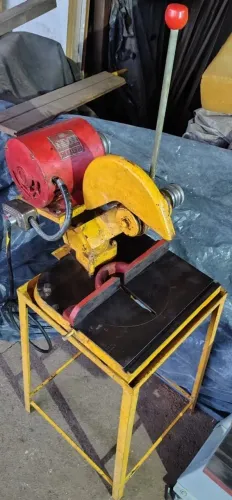 Serra Policorte Ferrari - 3 CV Monofásica - Corte de Ferro - Base Reforçada