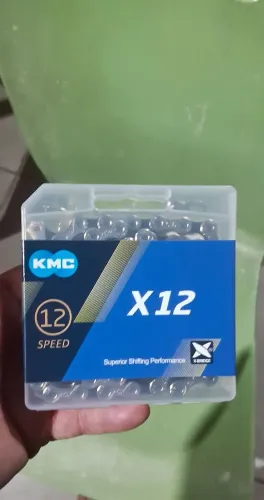 Corrente bicicleta mtb kmc X12  12V  126 elos 