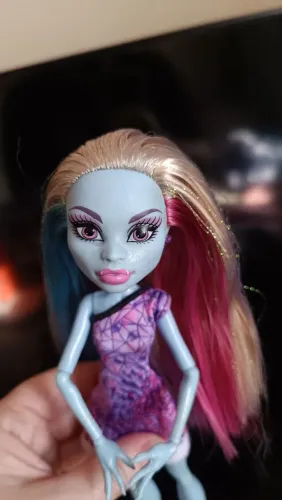 boneca monster high abbey bominable - scaris city of frights