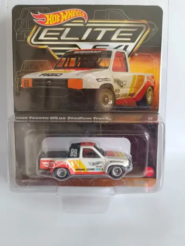 Hot Wheels Elite 64 1989 Toyota Hilux Stadium Truck