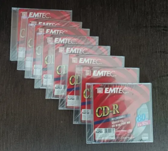 lote com 8 CDs graváveis emtec