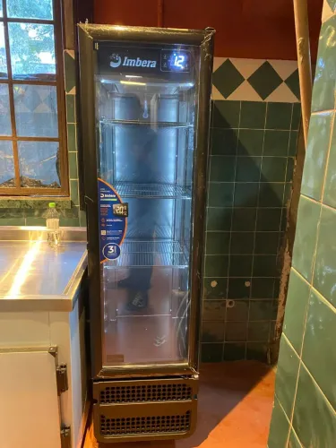 Cervejeira Imbera 230L Porta vidro Full black 3 Anos de Garantia