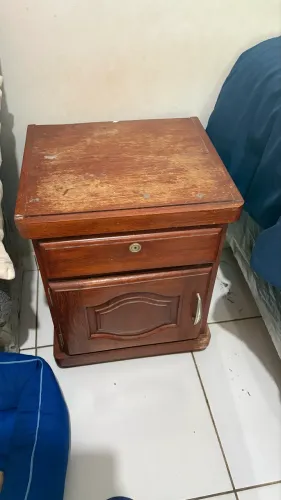 Criado mudo 