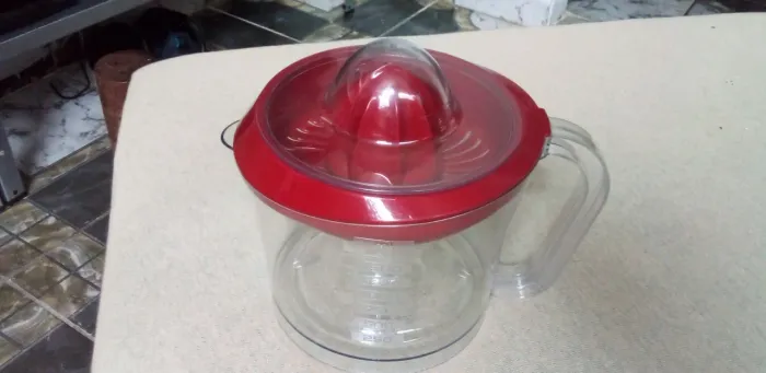 Copo para Espremedor de Frutas Vermelho - Novo