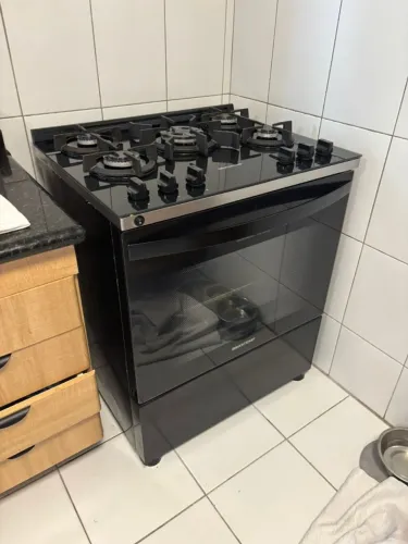 Fogão Brastemp 5 Bocas Tampo de Vidro Preto