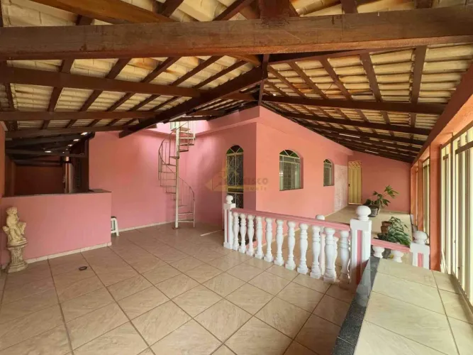 Casa para aluguel, 3 quartos, 1 suíte, 3 vagas, Belvedere - Divinópolis/MG