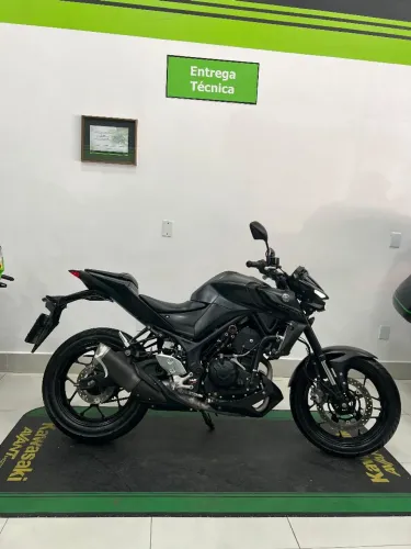 YAMAHA MT03 