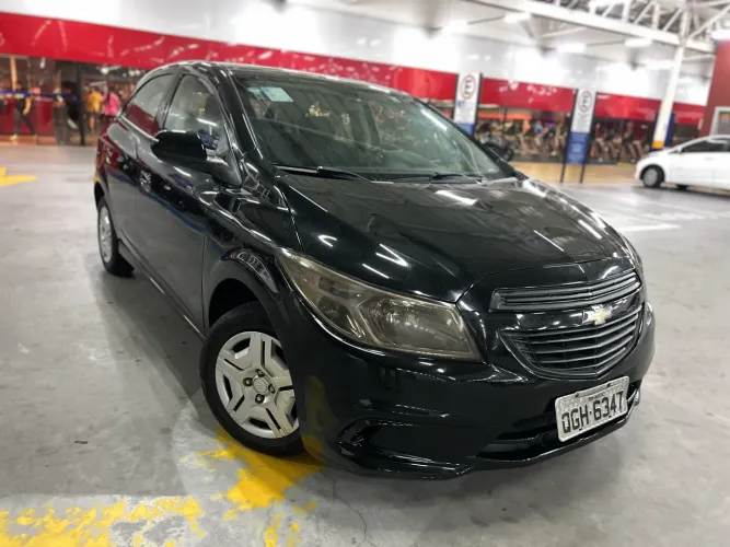 Onix Joy 1.0 completo 2017 67 mil km