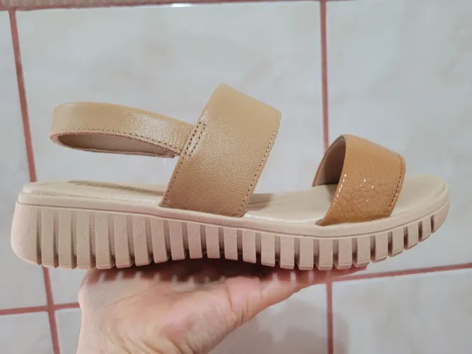Sandália Usaflex couro legítimo 35